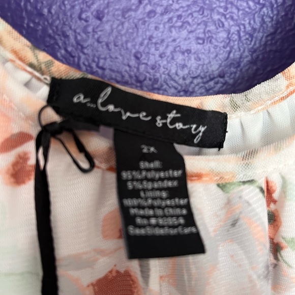 Short sleeve, elastic waist, NWT - Picture 3 of 3